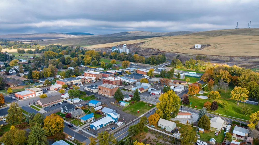 130 Preston Ave Waitsburg, WA 99361