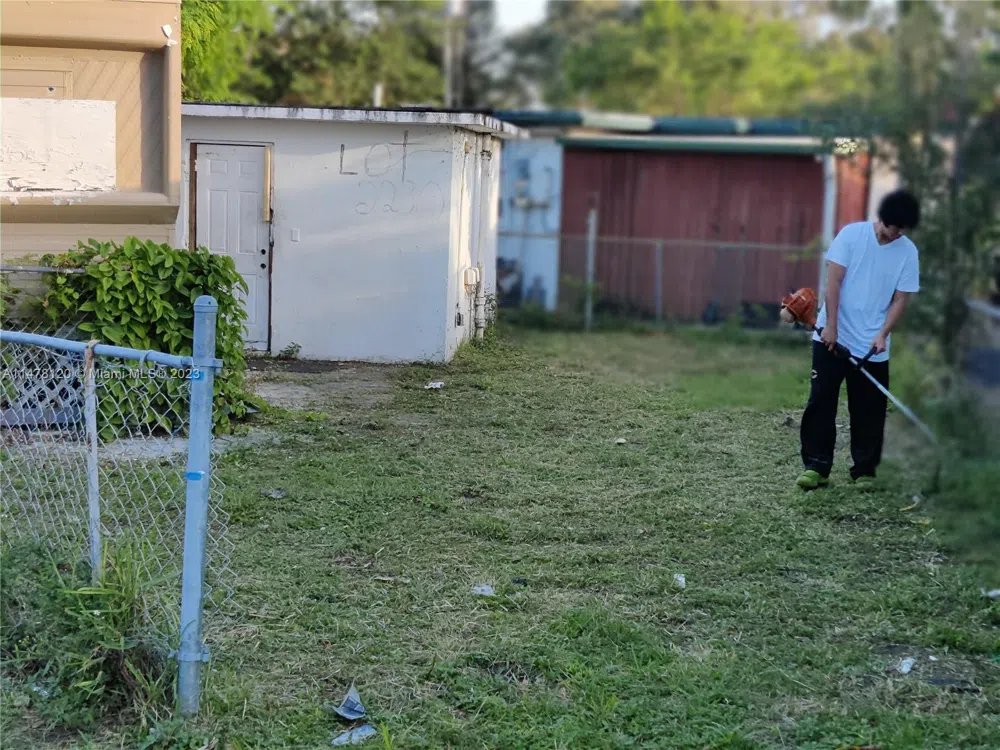 2234 NE 137  ST North Miami Beach, FL 33181