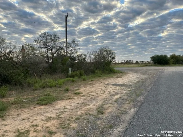 000 Christine Rd Jourdanton, TX 78026