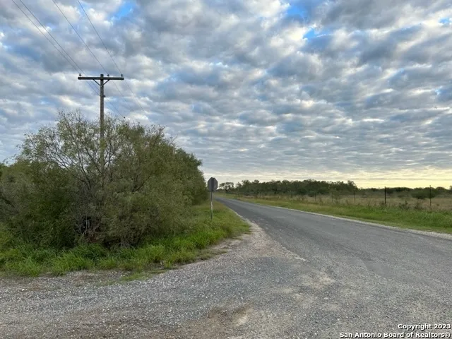 000 Christine Rd Jourdanton, TX 78026