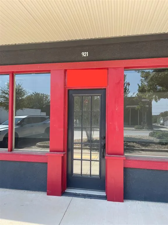 921 Halsell Street Bridgeport, TX 76426