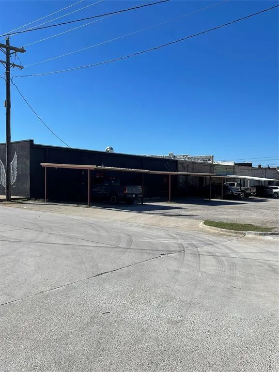921 Halsell Street Bridgeport, TX 76426