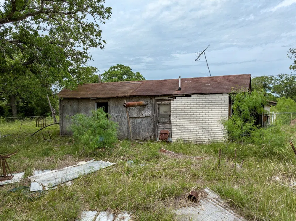County Rd 405 Gonzales, TX 78629