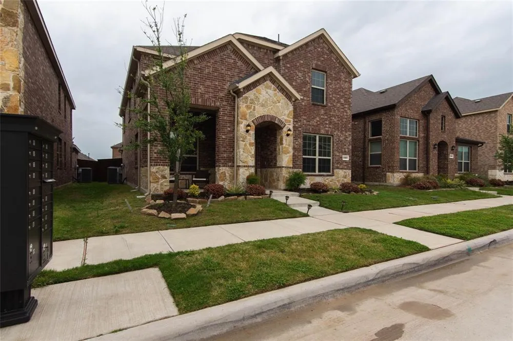 2160 Barx Drive Little Elm, TX 75068