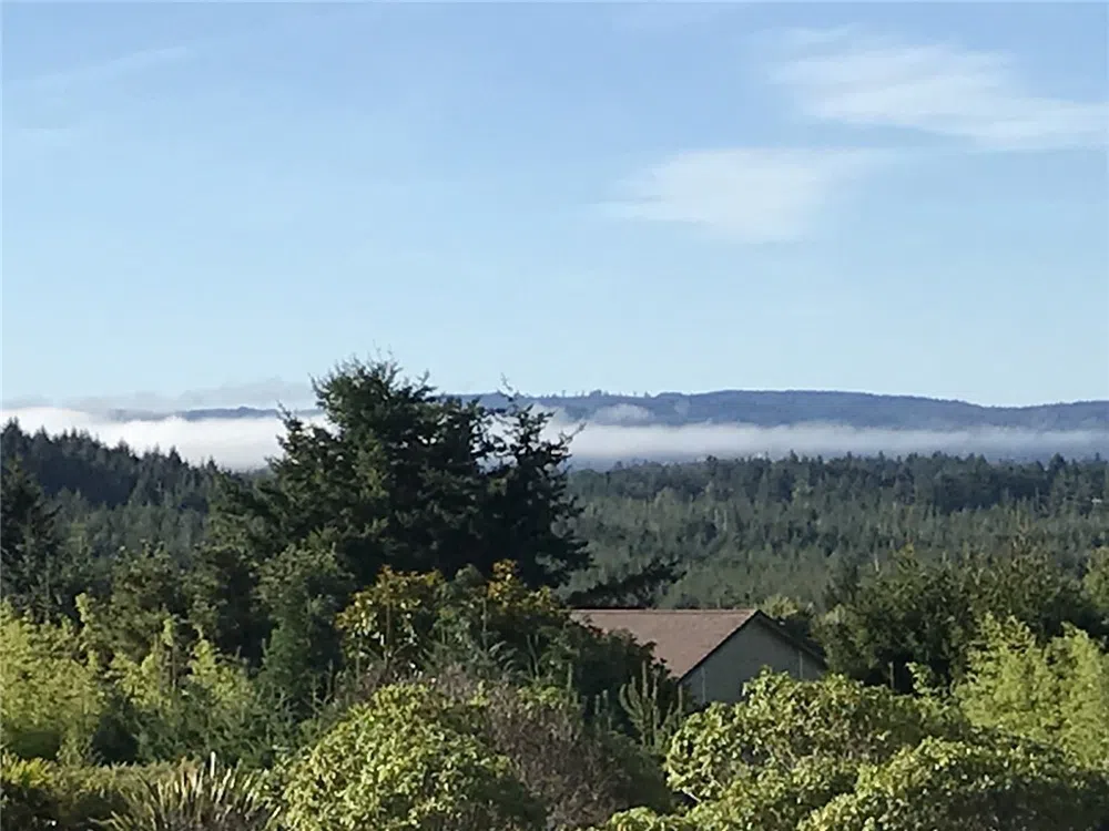 705 prefontaine dr Other, OR 97420
