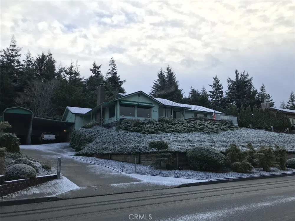 705 prefontaine dr Other, OR 97420