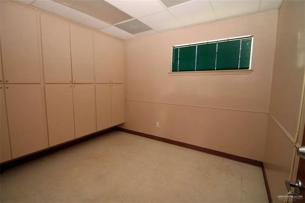 382 W Main Avenue W Raymondville, TX 78580