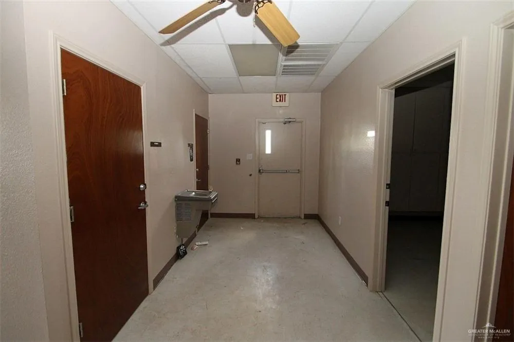 382 W Main Avenue W Raymondville, TX 78580