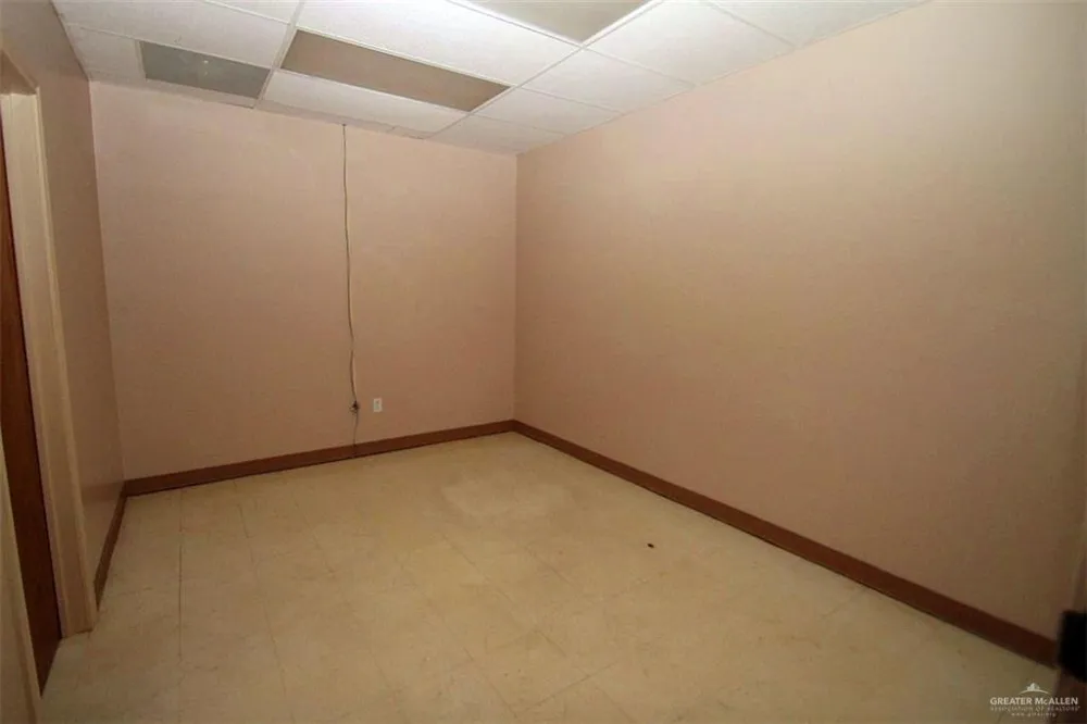 382 W Main Avenue W Raymondville, TX 78580