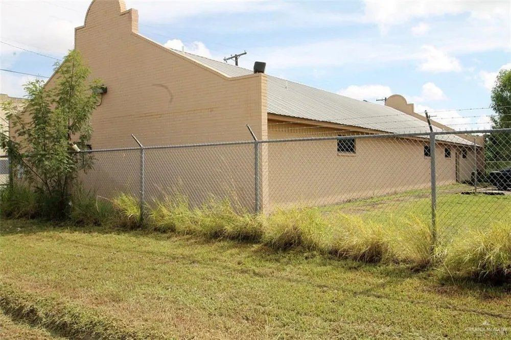382 W Main Avenue W Raymondville, TX 78580