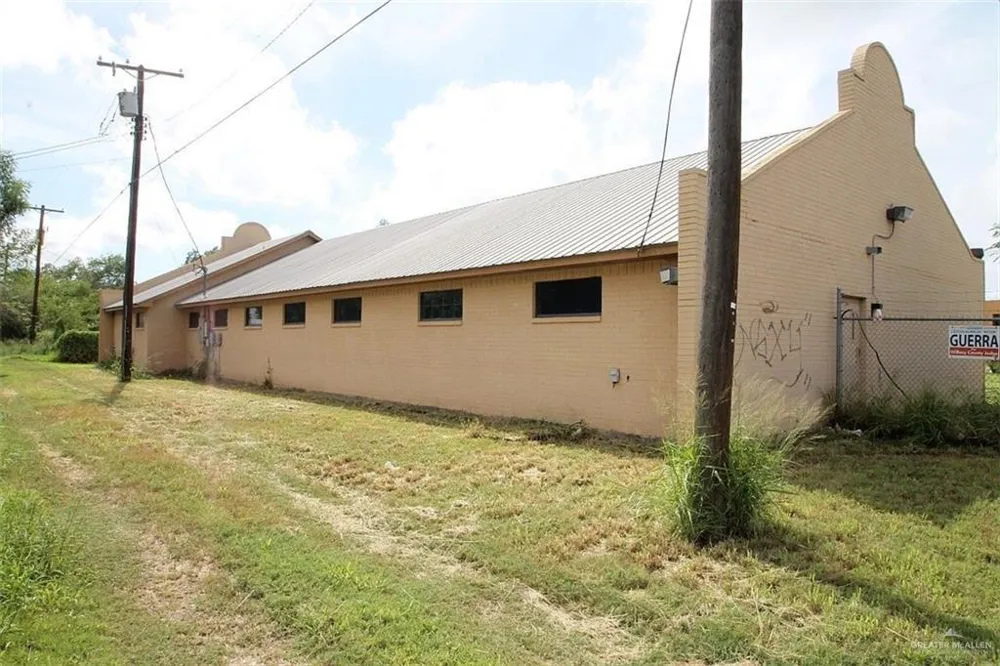 382 W Main Avenue W Raymondville, TX 78580