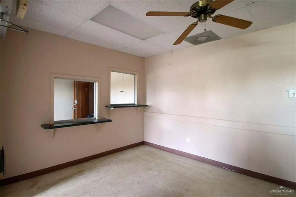 382 W Main Avenue W Raymondville, TX 78580