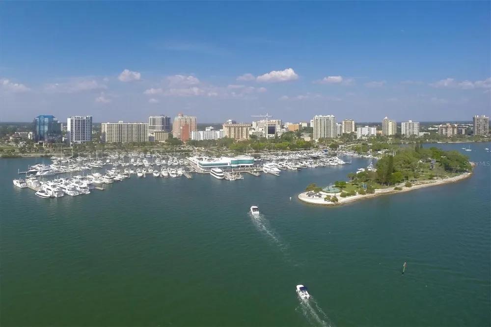 1716 OAK STREET Sarasota, FL 34236