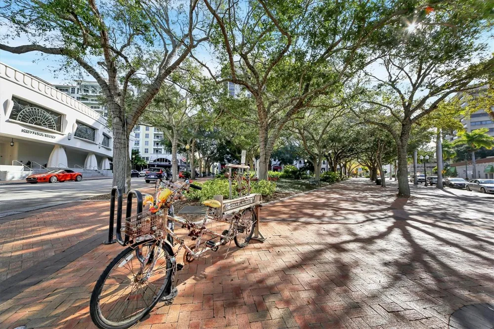 1716 OAK STREET Sarasota, FL 34236
