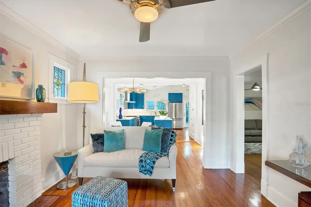 1716 OAK STREET Sarasota, FL 34236