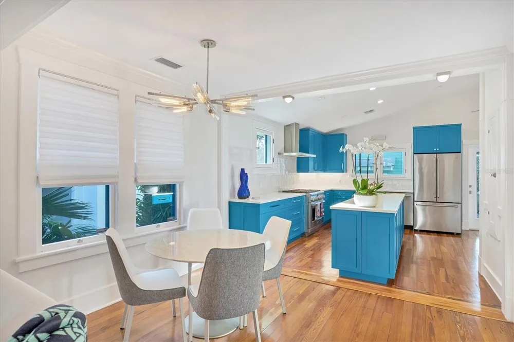 1716 OAK STREET Sarasota, FL 34236