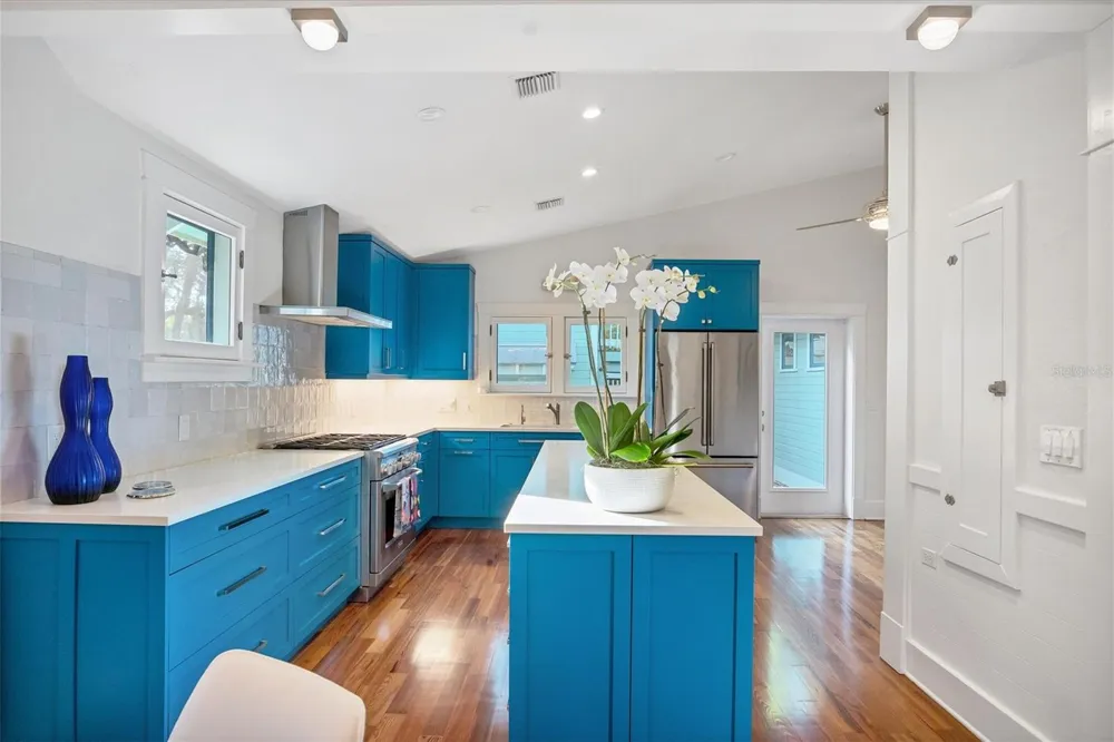 1716 OAK STREET Sarasota, FL 34236