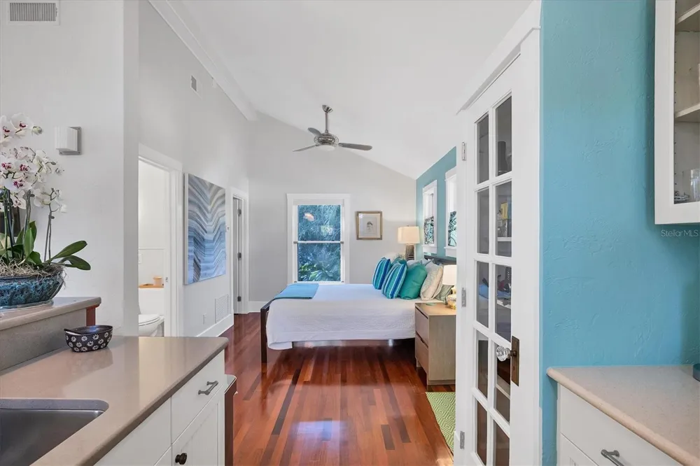 1716 OAK STREET Sarasota, FL 34236