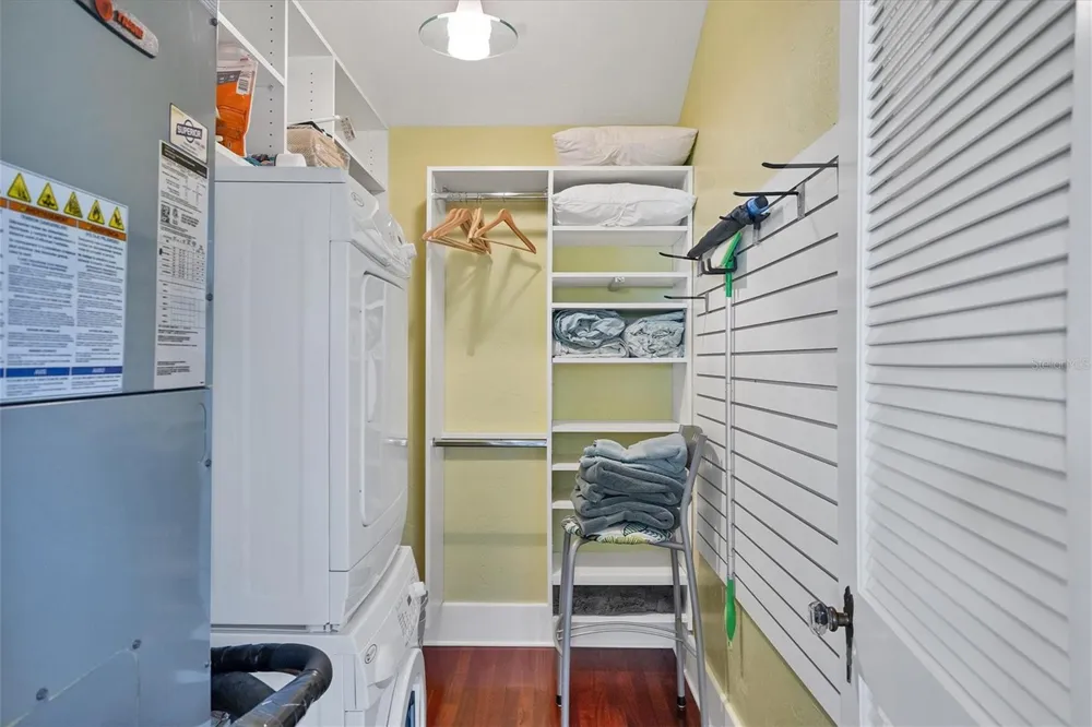1716 OAK STREET Sarasota, FL 34236