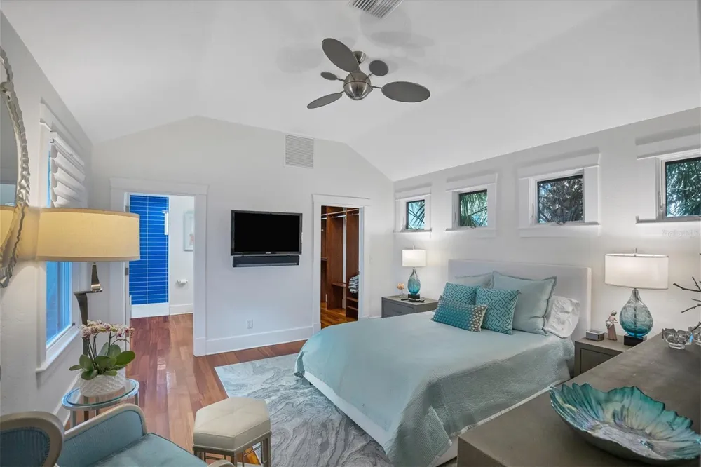 1716 OAK STREET Sarasota, FL 34236