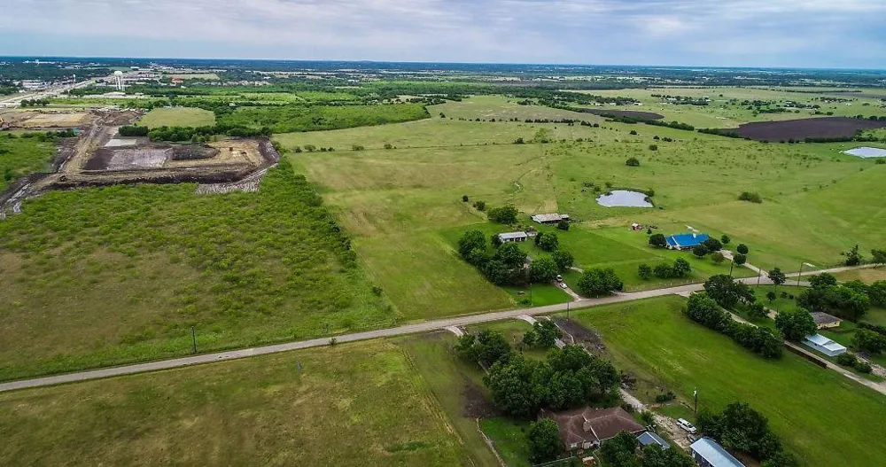 225 Valek Road Ennis, TX 75119