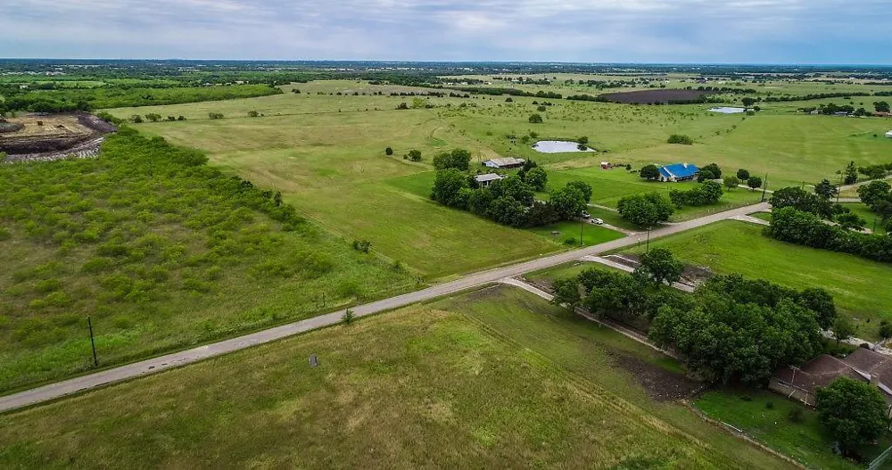 225 Valek Road Ennis, TX 75119