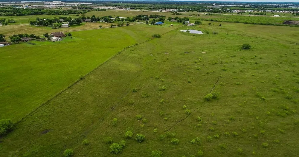 225 Valek Road Ennis, TX 75119