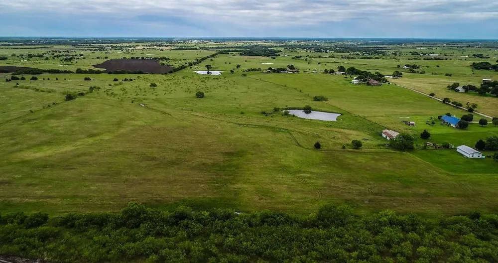 225 Valek Road Ennis, TX 75119
