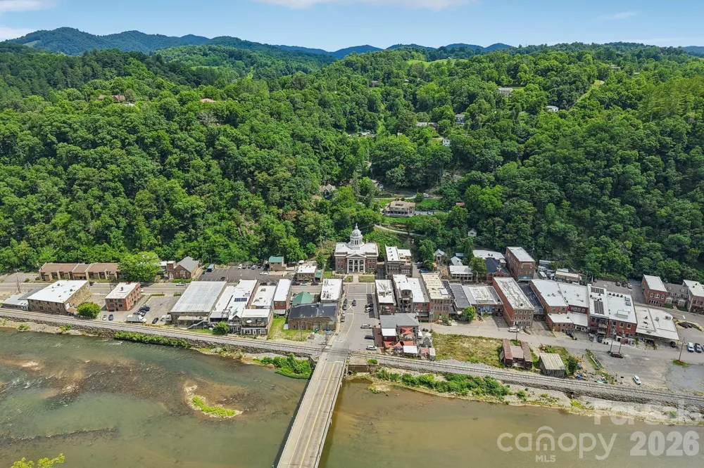 1231 Baileys Branch Road #3 Marshall, NC 28753