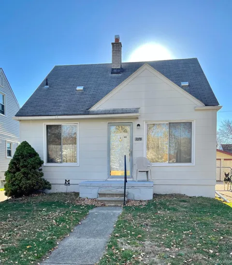 2279 DETROIT AVENUE