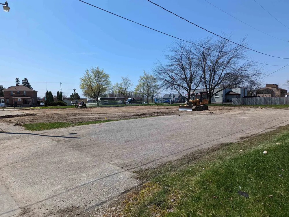 100 W Huron Au Gres Township, MI 48703