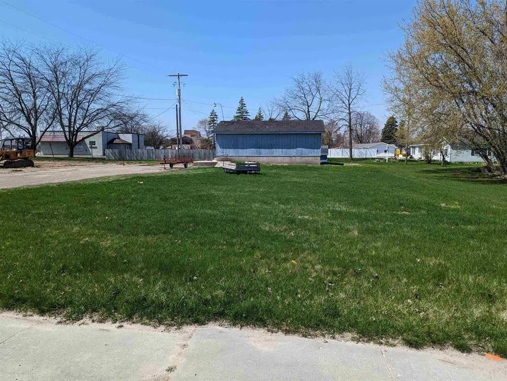 100 W Huron Au Gres Township, MI 48703