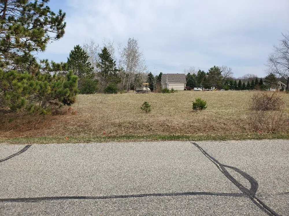 1034 Pyrenees Drive Lake Isabella Village, MI 48893