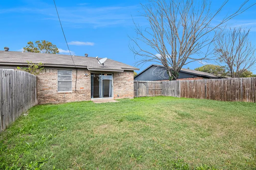 709 Pleasant Manor Manor Burleson, TX 76028