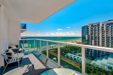 2301 Collins Ave #1506