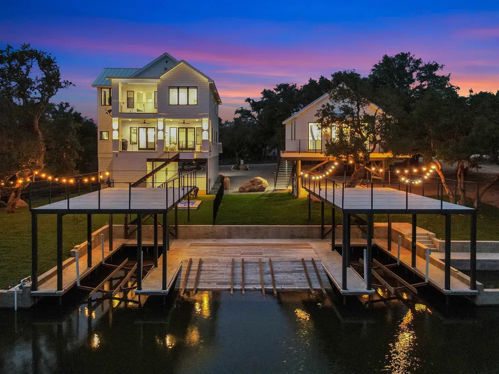 624 Williams Lakeshore