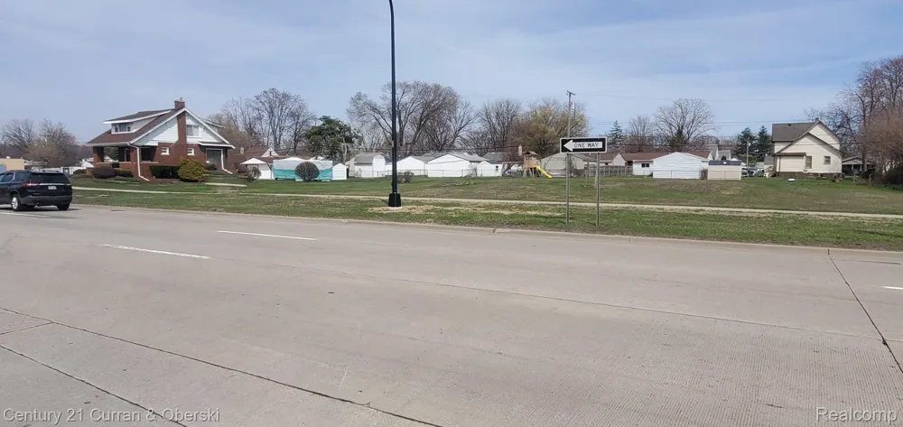 14447 TELEGRAPH ROAD Taylor City, MI 48180
