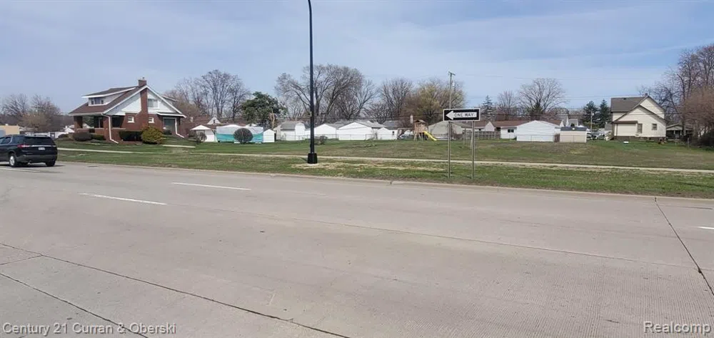 14447 TELEGRAPH ROAD Taylor City, MI 48180