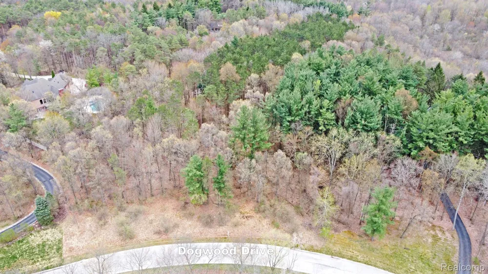 313 Dogwood Lane Groveland Township, MI 48462