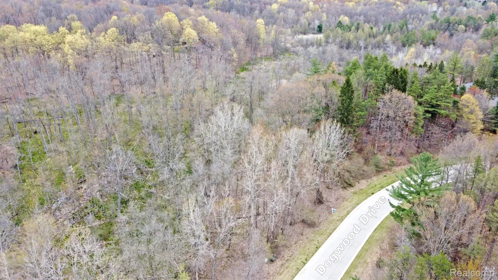 502 BLUEBIRD TRAIL Groveland Township, MI 48462