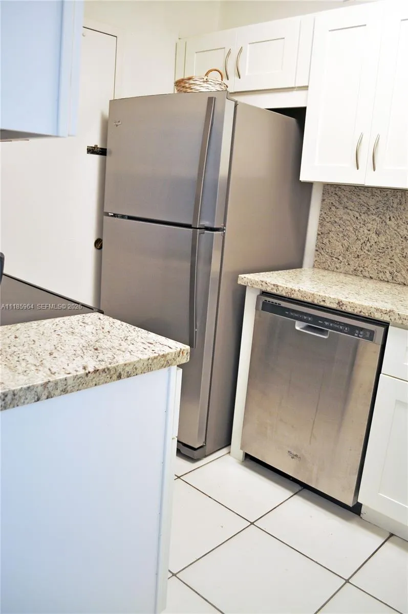 100 Lincoln Rd #910 Miami Beach, FL 33139