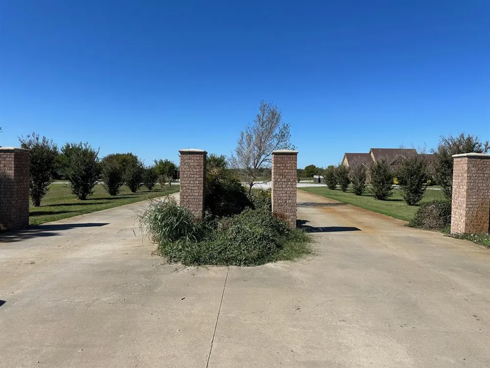 Riverbend Avenue Colbert, OK 74733
