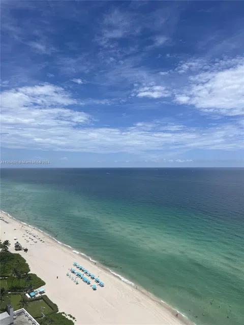 16699 Collins Ave #2704