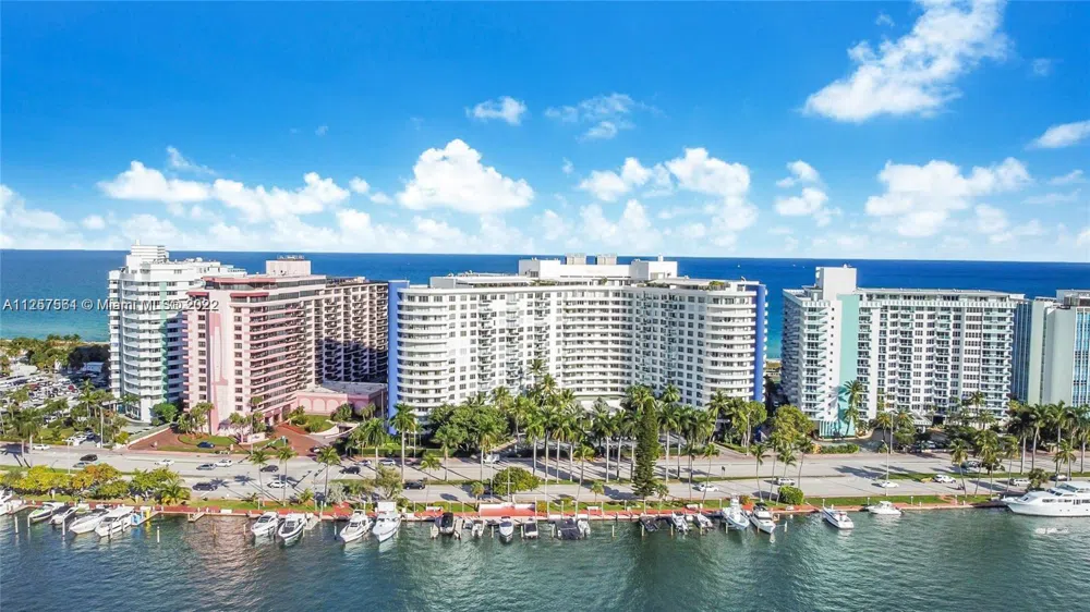 5151 Collins Ave #725 Miami Beach, FL 33140