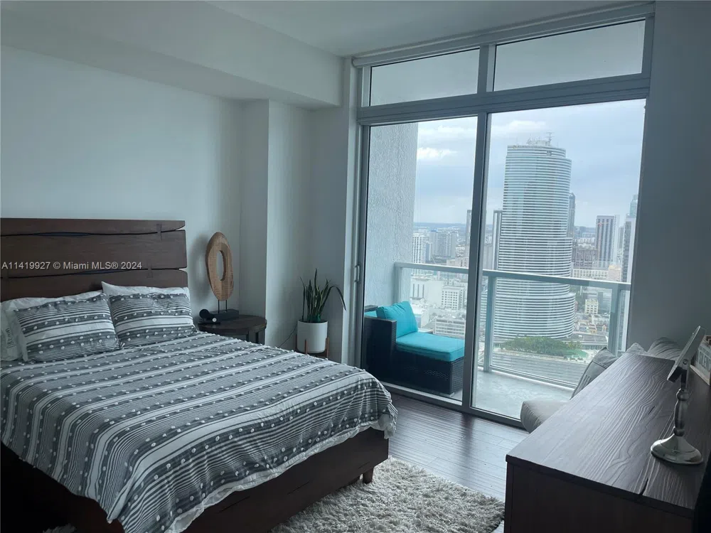 55 SE 6th St #Ph4307 Miami, FL 33131
