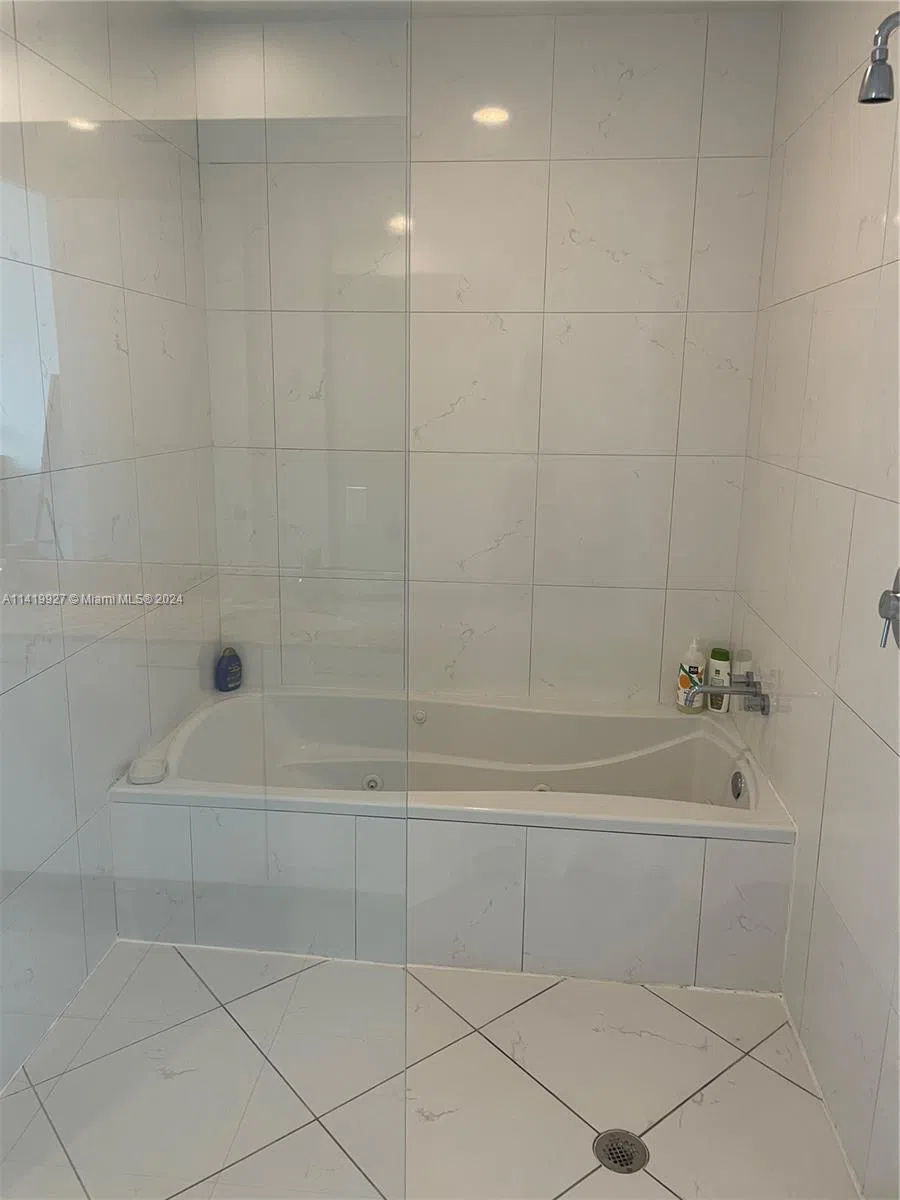 55 SE 6th St #Ph4307 Miami, FL 33131