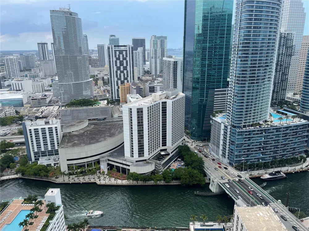 55 SE 6th St #Ph4307 Miami, FL 33131