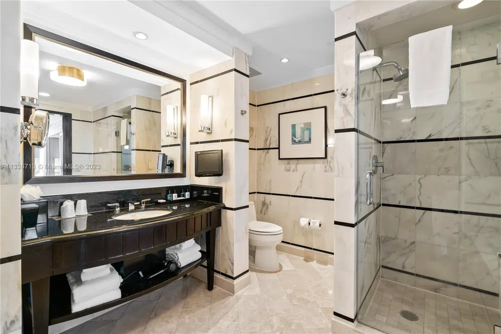 4391 Collins Ave #1911/1909/1910/1912 Miami Beach, FL 33140