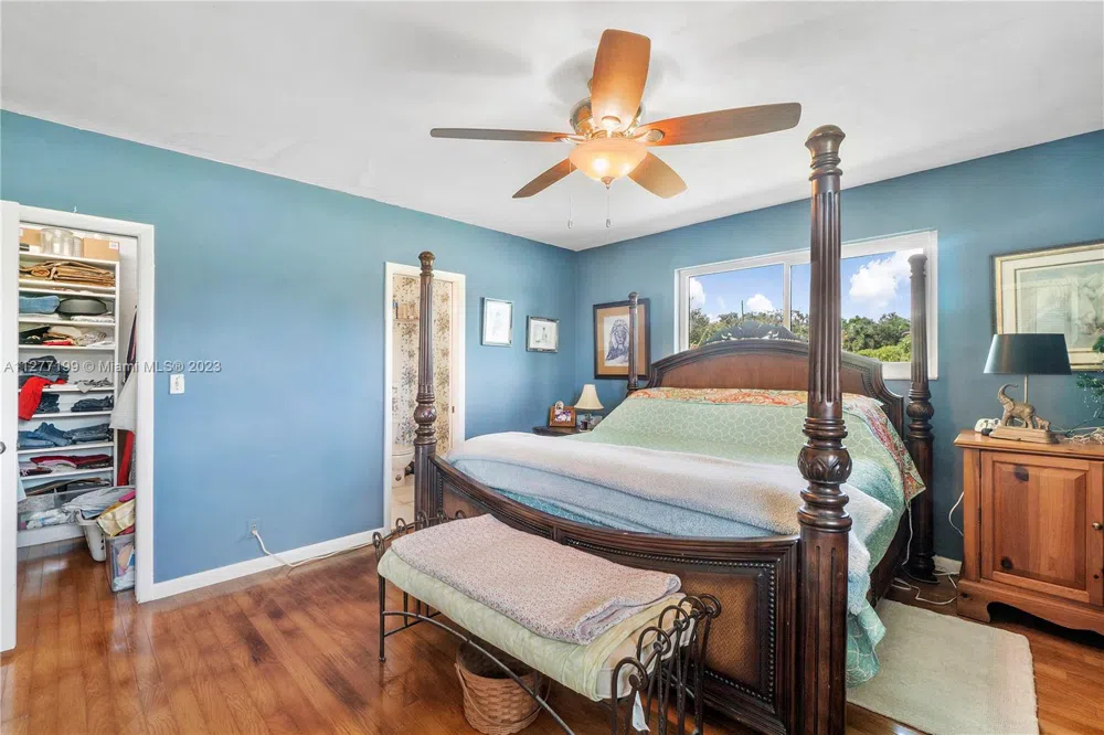 25950 SW 187 AVE Homestead, FL 33031