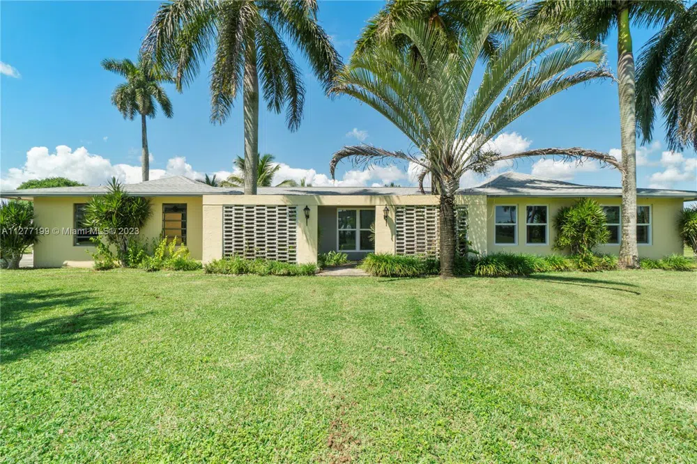 25950 SW 187 AVE Homestead, FL 33031